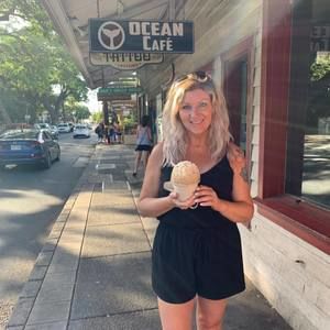 Meet your Posher, Nicole